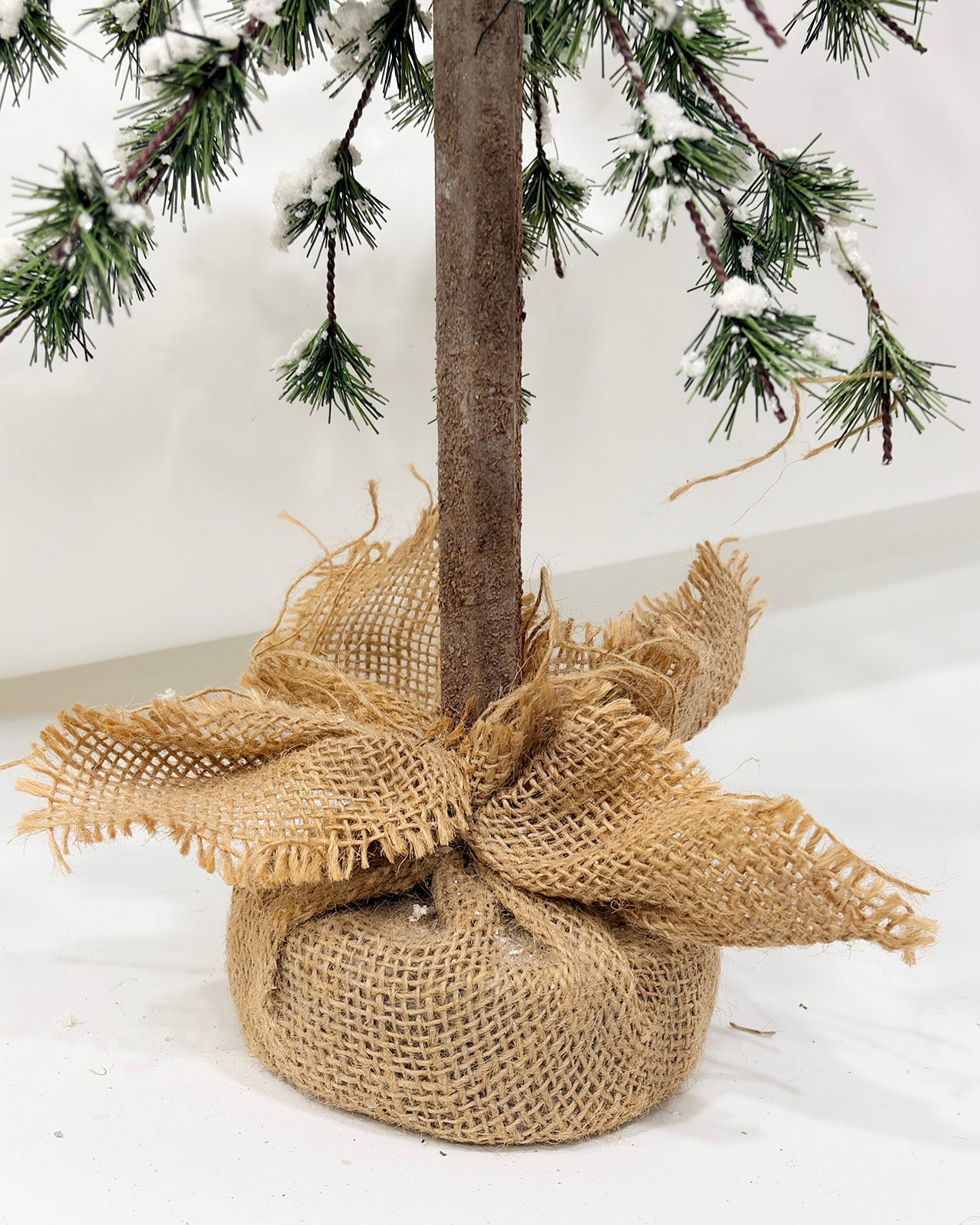 Mini Christmas Tree 24" – Hardneedle Flocked Greenery with Burlap Base – YCY024-53-24TB