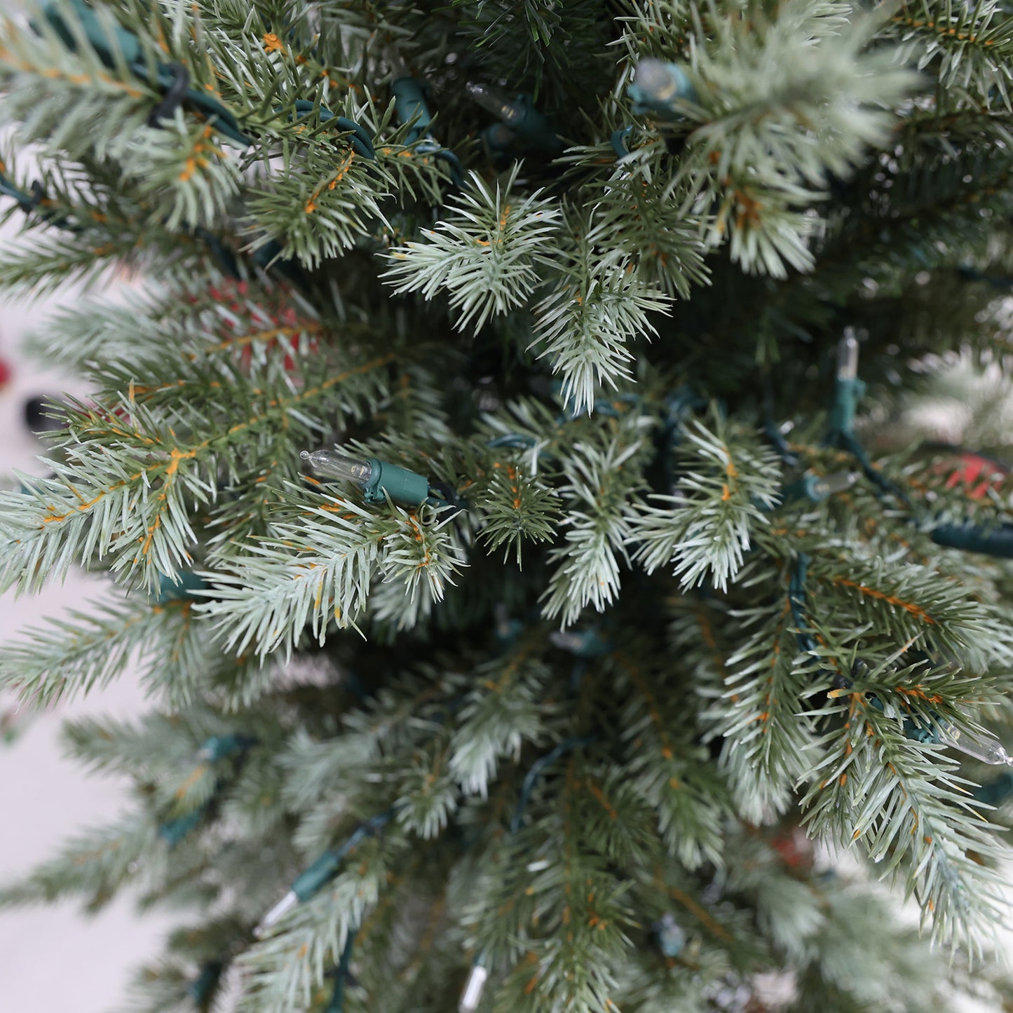 Pre-Lit Potted Pine Christmas Tree, 4 ft (S48FW27-162T-174LED)