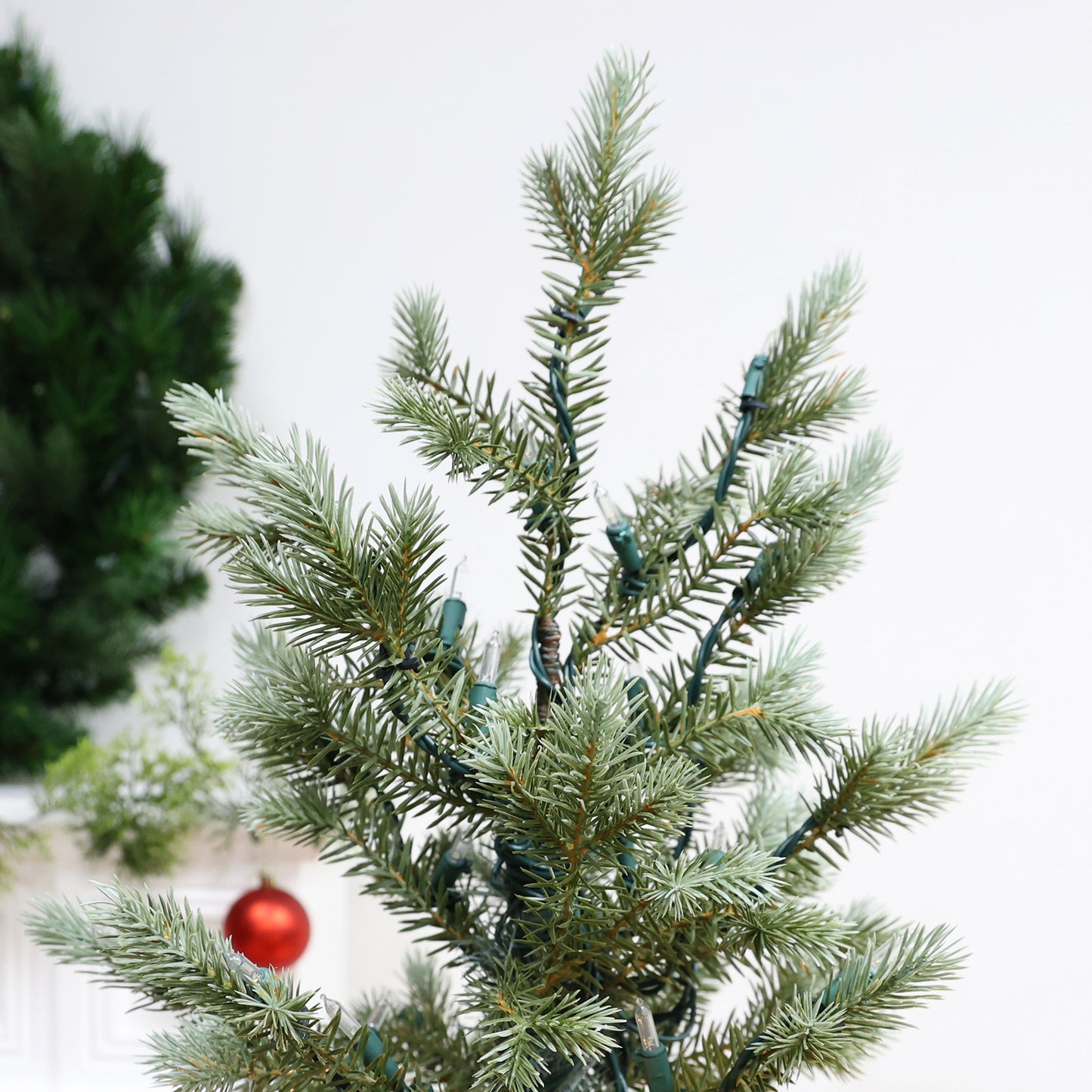 Pre-Lit Potted Pine Christmas Tree, 4 ft (S48FW23-138T-174LED)