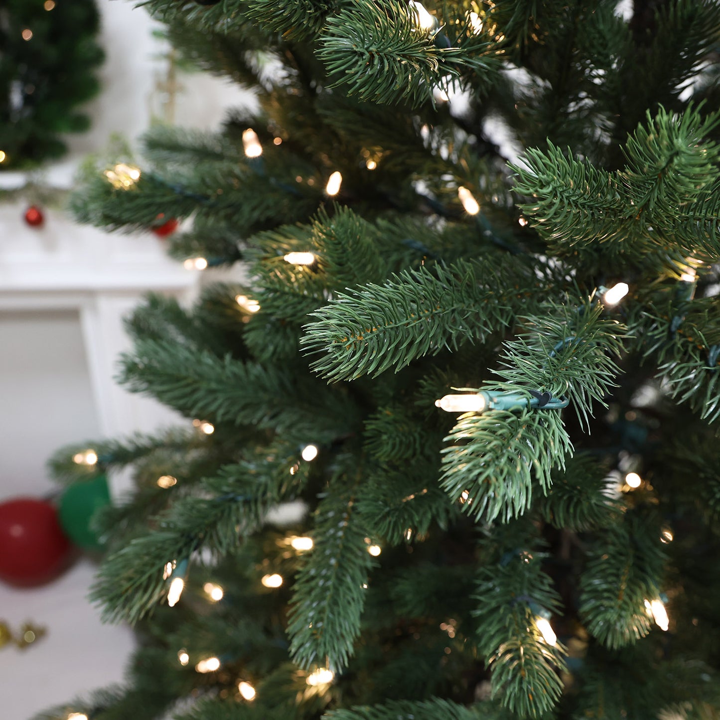 Pre-Lit Potted Pine Christmas Tree, 4 ft (S48FW23-168T-174LED)