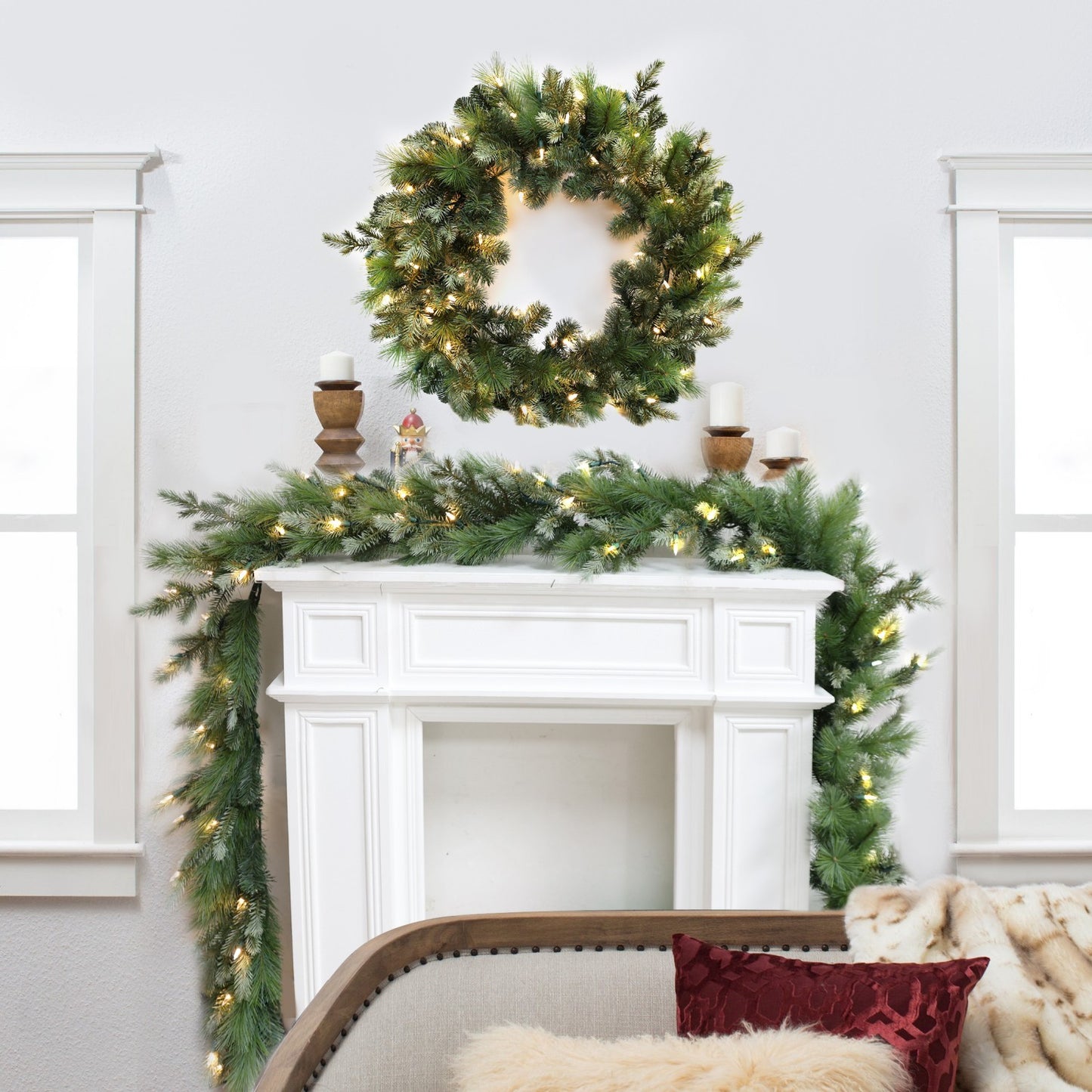 Pre-Lit Warm White LEDs Garland (G108FW12-169T-72LED )