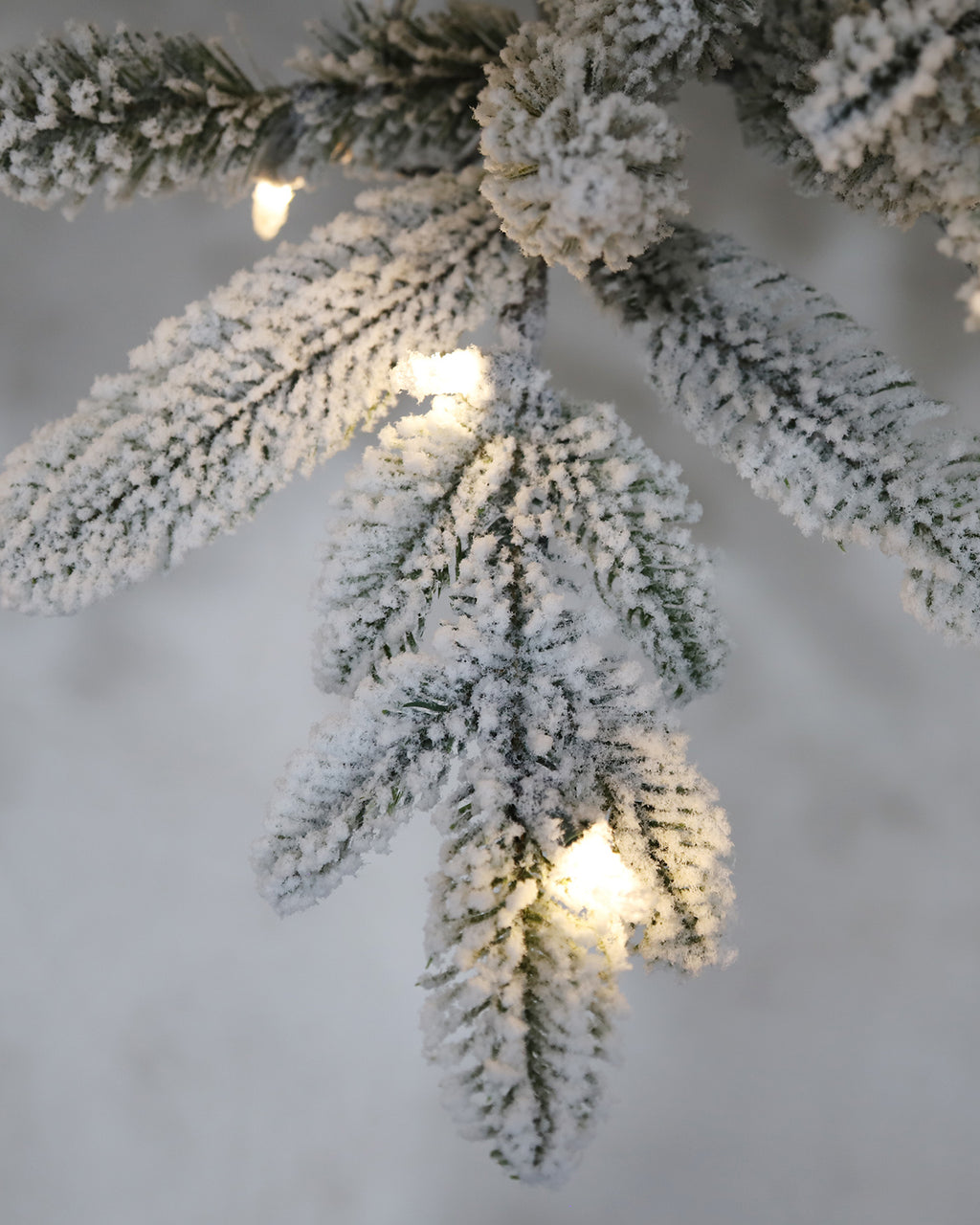 Pre-lit Christmas Greenery Tree 7FT – Frosted Cloud Fir – B78FW53-797TF