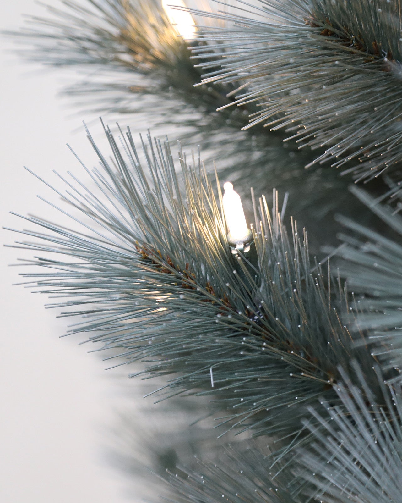 Pre-lit Christmas Greenery Tree 7FT – Dreamy Blue Pine – B84FW50-871T-S