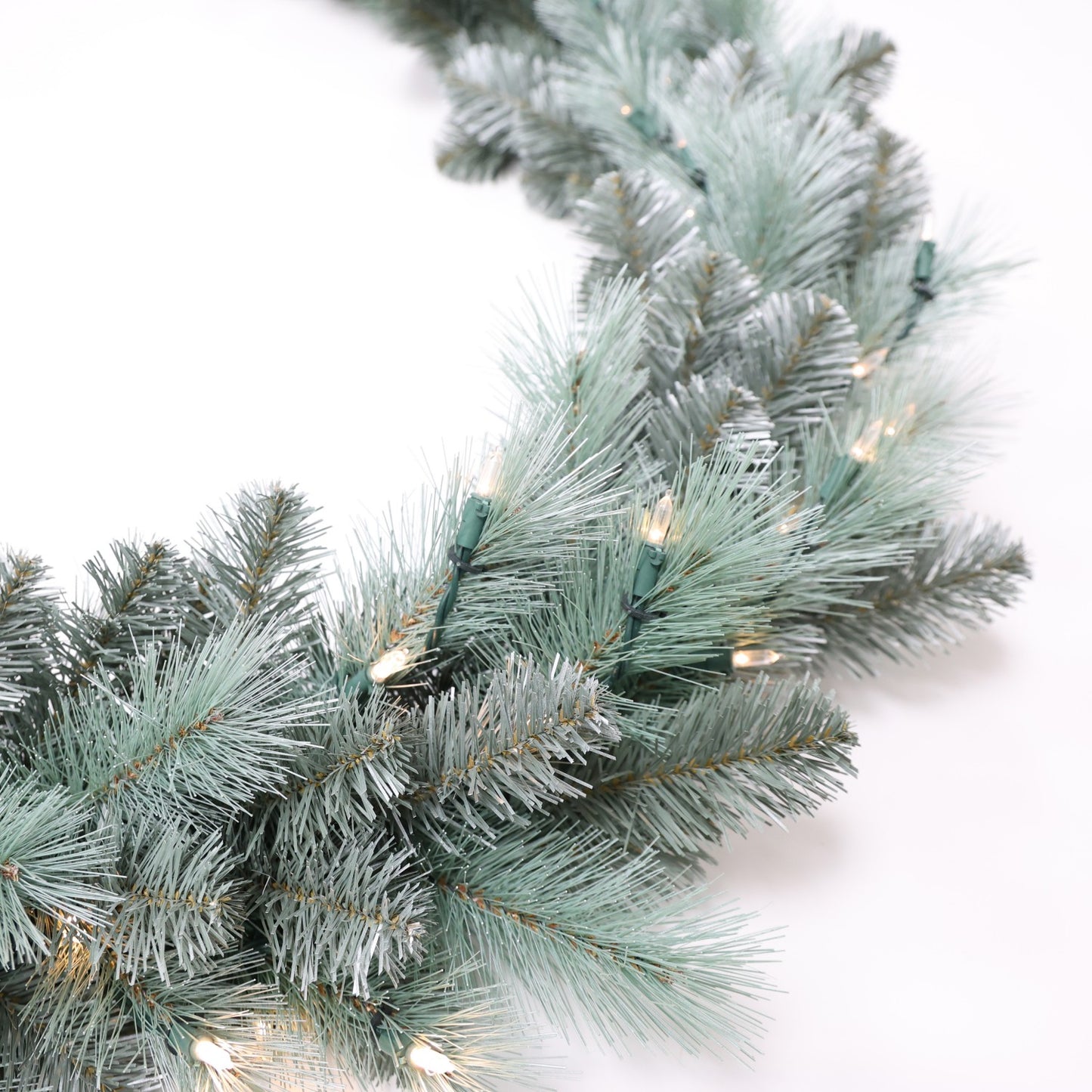 Pre-Lit Warm White LEDs Garland (G108FW12-224T-72LED)