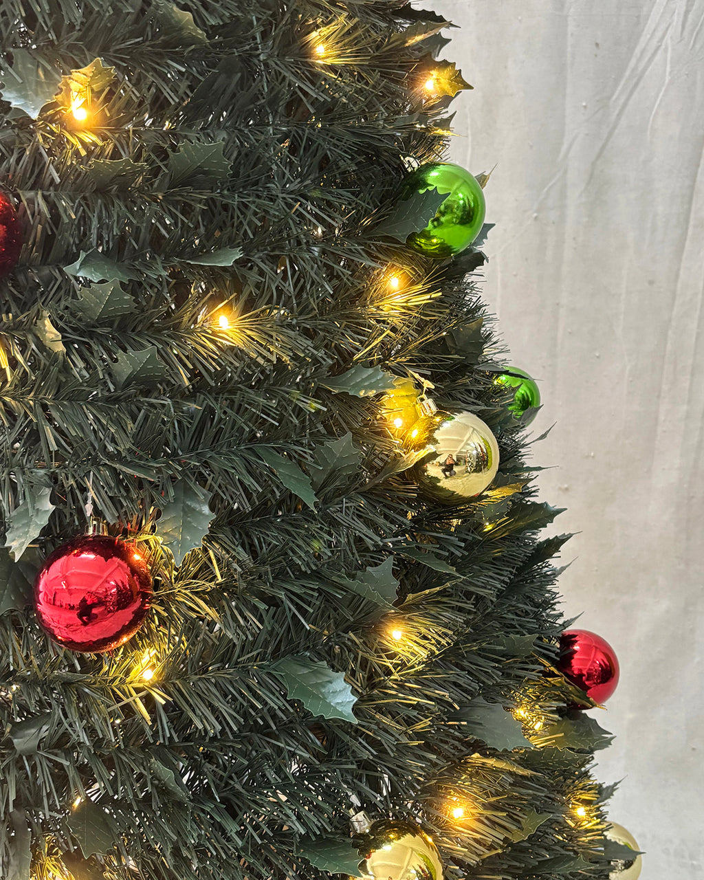 Pre-lit Tinsel with Decorative Baubles – Folding Christmas Tree 6FT – Q48660AL/RGN